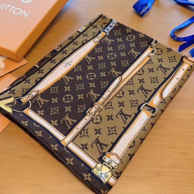 Louis Vuitton Scarves Womens Fashion Scarf with Original Box Whatapp