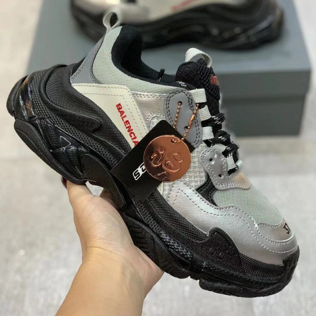 Balenciaga Womens Shoes Breathable Design Sneakers Luxury Brand Triple S Sneaker Whatapp