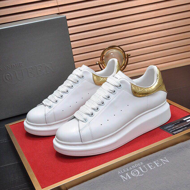 Alexander McQueen Men Shoes Fashion Design Luxury Brand Whatapp