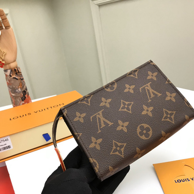 Louis Vuitton Womens Clutch Make Up Bags Luxury Fashion Type Designer TOILETRY POUCH 15 with Original Box M47546 Monogram Canvas Whatapp