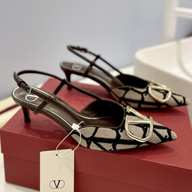 Valentino Garavani Women Fashion Shoes Pumps Luxury Brand Vlogo Signature Calfskin with Original Box 4cm Heel Whatapp