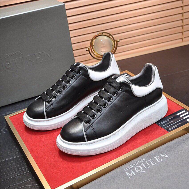 Alexander McQueen Men Shoes Fashion Design Luxury Brand Whatapp