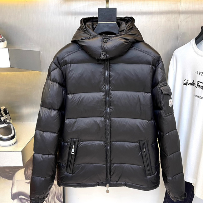 Moncler Design Mens Womens Winter Windprood Down Jackets Keep Warm 90% White Duck Down Whatapp