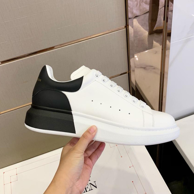 Alexander McQueen Women Shoes Fashion Design Luxury Brand Oversized Sneaker Whatapp