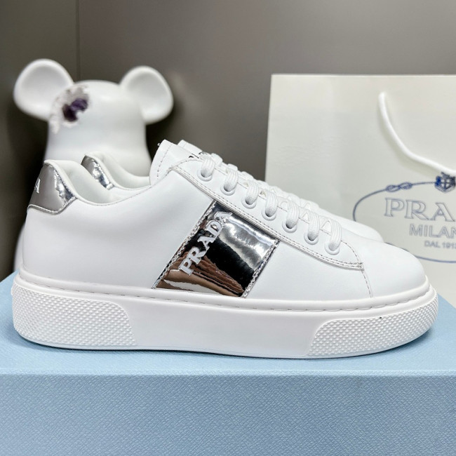 Prada Womens Shoes Casual Luxury Brand Breathable Prada sneakers with Original Box Whatapp