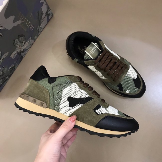 Valentino Men Shoes Fashion Design Luxury Brand CAMOUFLAGE STUDDED SNEAKER Whatapp