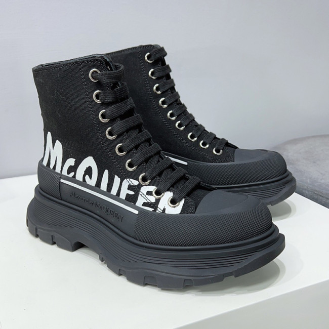 Alexander McQueen Men Shoes Boots Fashion Design Luxury Brand Tread Slick Chelsea Boot 634617WHZ611081 Whatapp