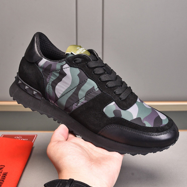 Valentino Men Shoes Fashion Design Luxury Brand ROCKRUNNER CAMOUFLAGE LAMINATED STUDDED SNEAKER with Original Box Whatapp