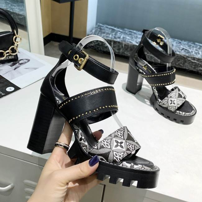 Louis Vuitton Women Shoes Sandals Fashion Luxury Brand STAR TRAIL SANDAL with Original Box Summer Sandals Whatapp