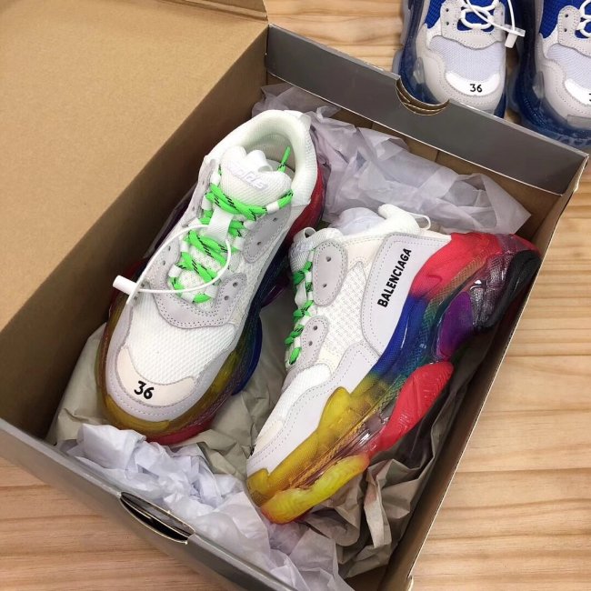 Balenciaga Mens Shoes Triple S Sneaker Whatapp