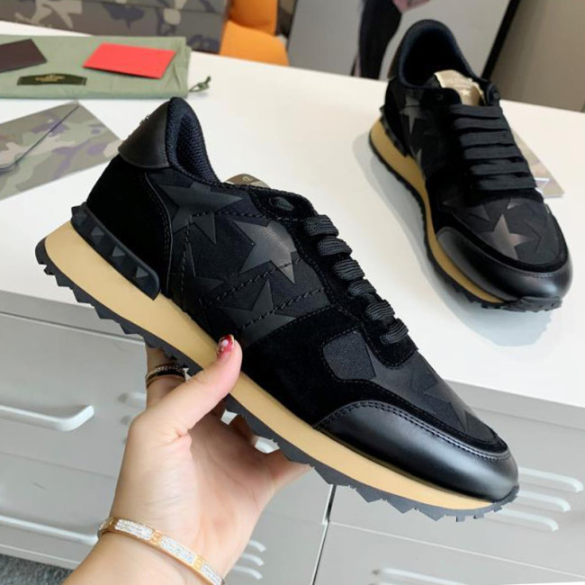 Valentino Men Shoes Fashion Design Luxury Brand ROCKSTUD CALFSKIN SNEAKER with Original Box Whatapp