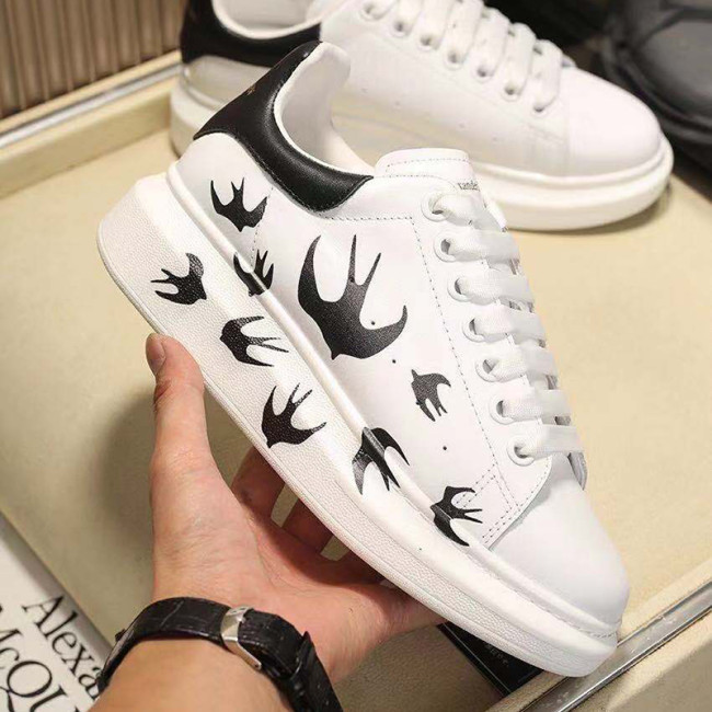 Alexander McQueen Men Shoes Fashion Design Luxury Brand Whatapp