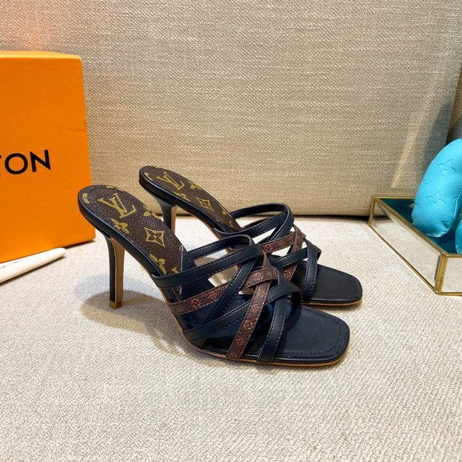 Louis Vuitton Womens Shoes Fashion Sandals Pumps REVIVAL MULE Whatapp