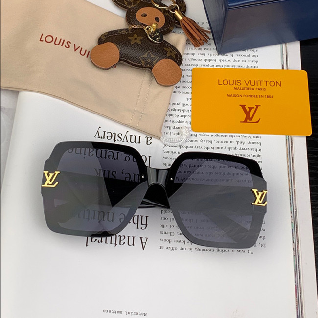 Louis Vuitton Womens Sunglasses with Origin Box L1200 Whatapp