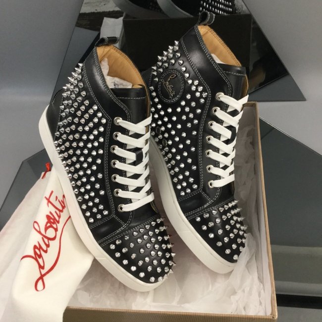 Christian Louboutin Mens Shoes Luxury Brand Red Bottom Design Louis Junior Spikes Flat with Original Box CL sneakers Whatapp