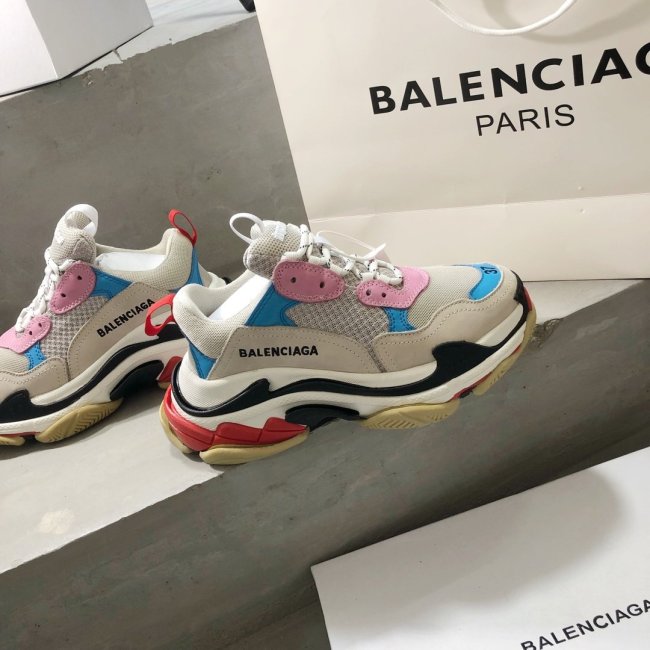 Balenciaga Mens Shoes Triple S Sneaker Whatapp