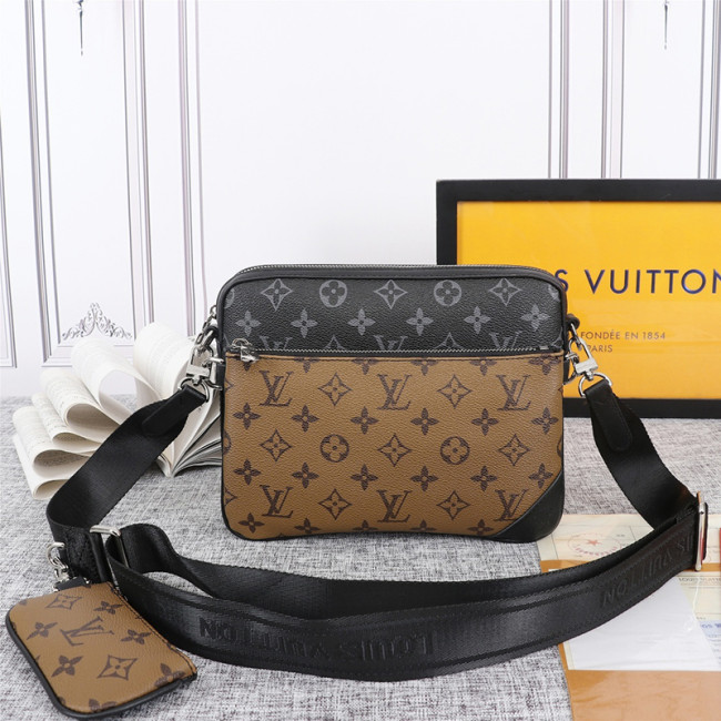 Louis Vuitton Mens Bag TRIO MESSENGER Whatapp