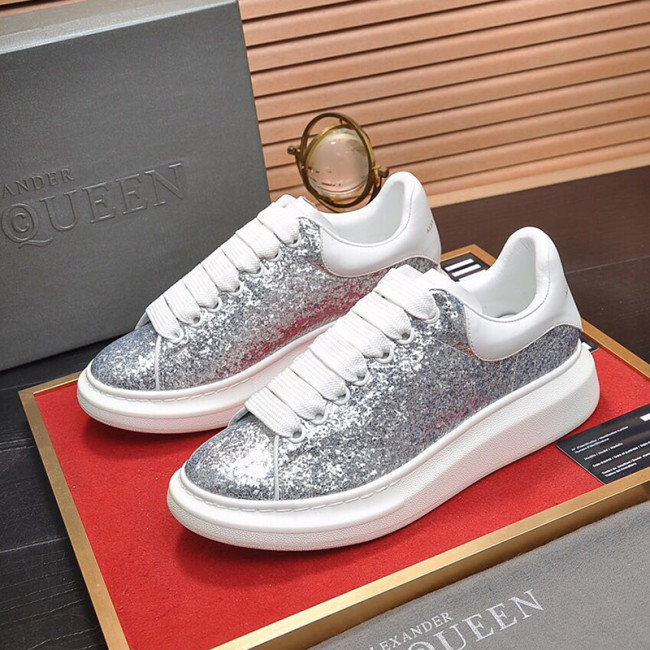 Alexander McQueen Men Shoes Fashion Design Luxury Brand Whatapp