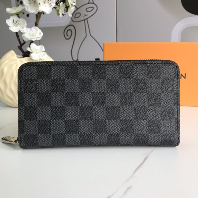 Louis Vuitton Womens Bag Wallet Whatapp