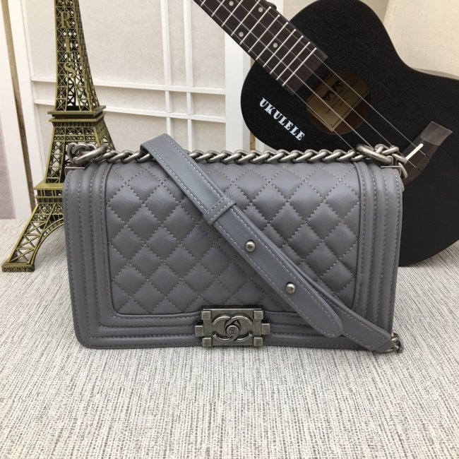 Chanel Womens Bags Crossbody Bag Boy Chanel Handbag Calfskin & Ruthenium-Finish Metal Whatapp