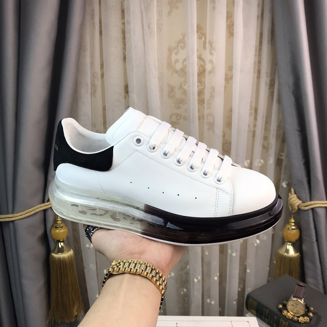 Alexander McQueen Womens Mens Shoes Fashion Sneakers Unisex Design Luxury Brand Oversized Sneaker with Box Whatapp