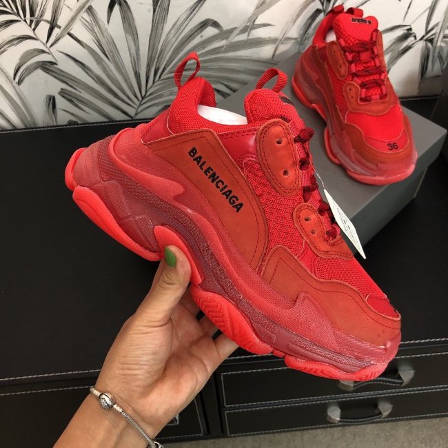 Balenciaga Mens Shoes Triple S Sneaker Whatapp