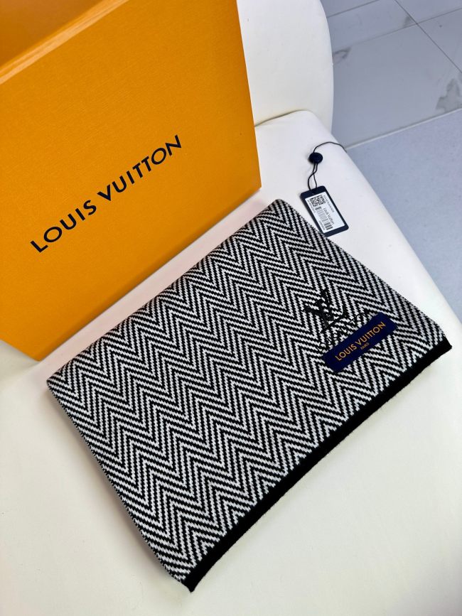 Louis Vuitton Scarves Men Womens Fashion Scarf with Original Box Whatapp