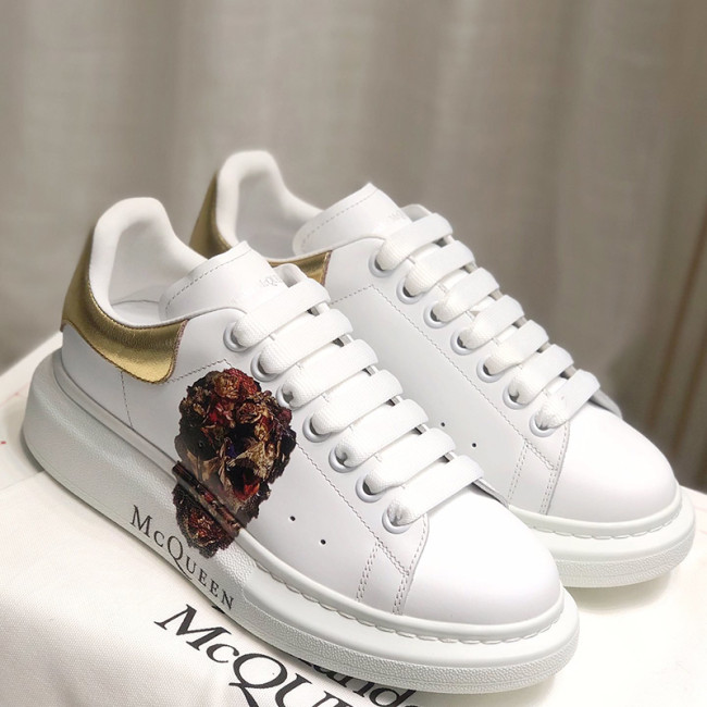 Alexander McQueen Men Shoes Fashion Design Luxury Brand Whatapp