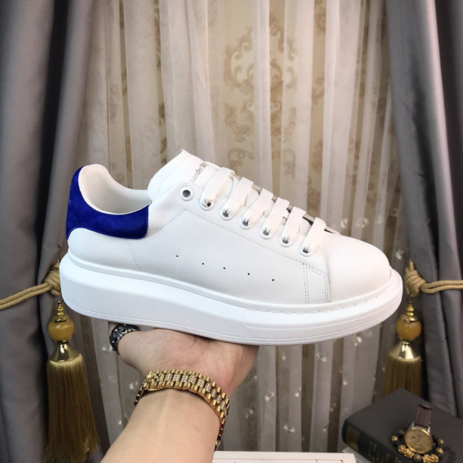 Alexander McQueen Womens Mens Shoes Fashion Sneakers Unisex Design Luxury Brand Oversized Sneaker with Box Whatapp