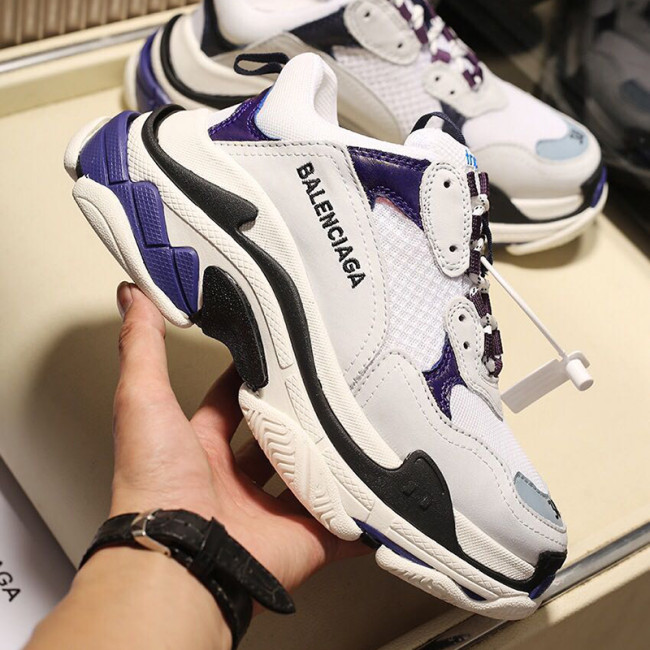 Balenciaga Womens Shoes Breathable Design Sneakers Luxury Brand Triple S Sneaker Whatapp