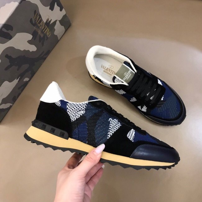 Valentino Men Shoes Fashion Design Luxury Brand ROCKRUNNER CAMOUFLAGE LAMINATED STUDDED SNEAKER with Original Box Whatapp