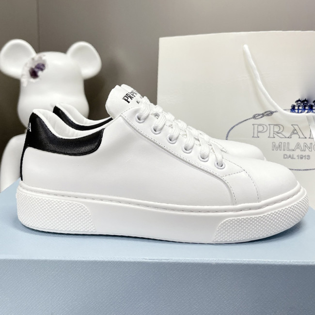 Prada Womens Shoes Casual Luxury Brand Breathable Prada sneakers with Original Box Whatapp