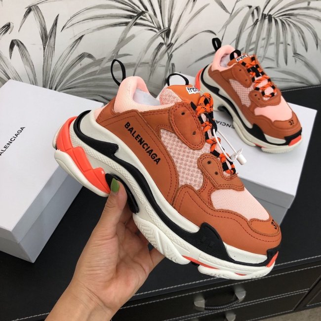 Balenciaga Womens Shoes Sneakers Luxury Brand Triple S Sneaker with Original Box Whatapp