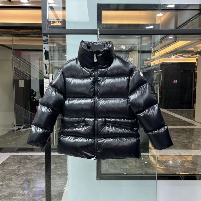 Moncler Womens Down Jacket Womens Coats Luxury Brand Fashion Design Whatapp