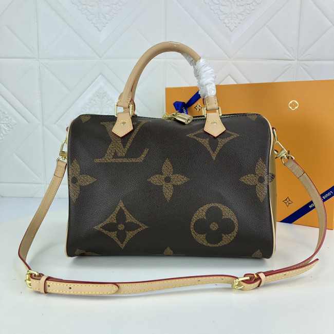 Louis Vuitton Womens Bag Crossbody Bag Whatapp