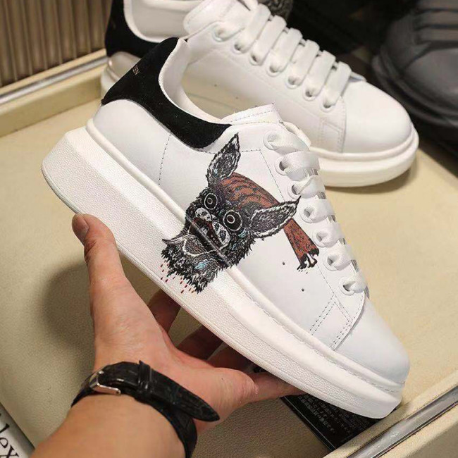 Alexander McQueen Men Shoes Fashion Design Luxury Brand Whatapp