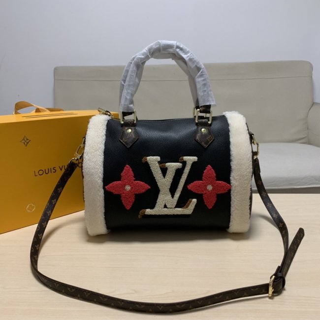 Louis Vuitton Womens Bag SPEEDY BANDOULIÈRE 30 M56966 Whatapp