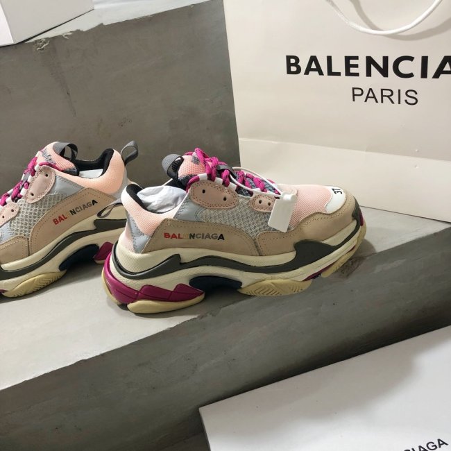 Balenciaga Mens Shoes Triple S Sneaker Whatapp