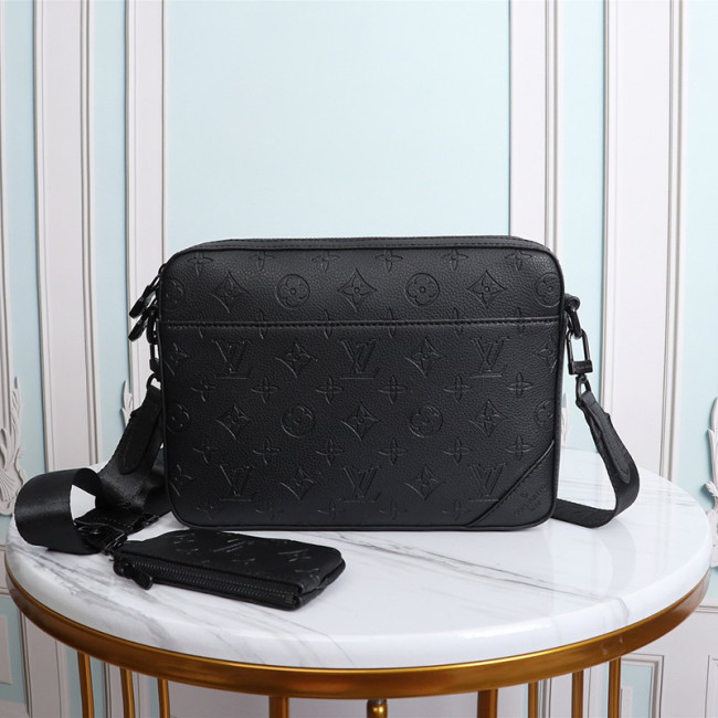 Louis Vuitton Mens Bag Shoulder Bags MESSENGER Whatapp