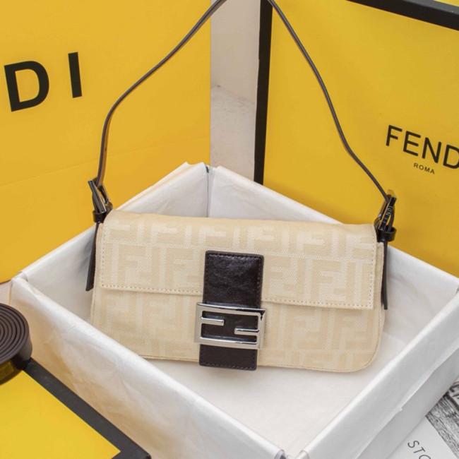 Fendi Womens Bag Shoulder Bag Whatapp