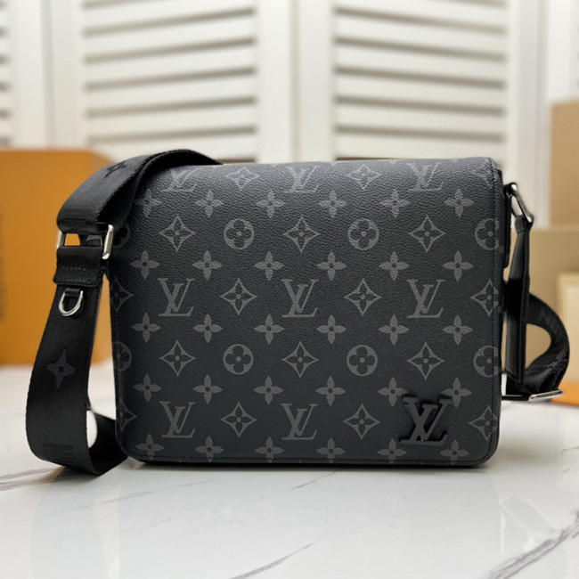 Louis Vuitton Mens Bags Messenger Bag Luxury Brand DISTRICT PM Monogram Eclipse coated canvas Shoulder Bags for Men with Original Box M46255 Whatapp