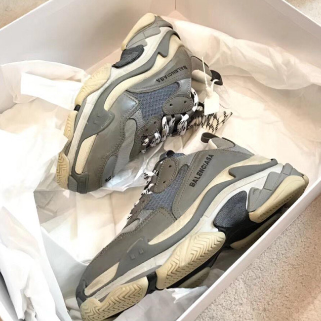 Balenciaga Women Shoes Luxury Brand Triple S Sneaker Whatapp