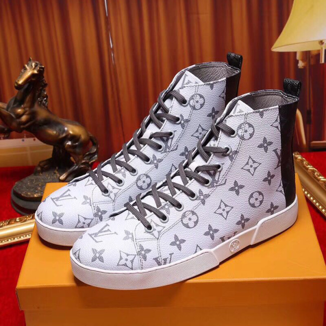 Louis Vuitton Men Shoes Sneakers Fashion Type Luxury Brand Whatapp