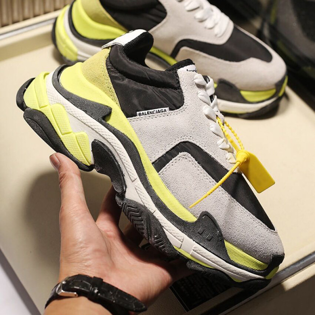 Balenciaga Womens Shoes Breathable Design Sneakers Luxury Brand Triple S Sneaker Whatapp