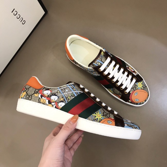 Gucci Men Shoes Sneakers Luxury Brand Disney X Gucci Donald Duck Ace Sneaker 647950 2M110 8960 with Original Box Whatapp