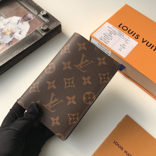 Louis Vuitton Mens Bag Wallet Whatapp