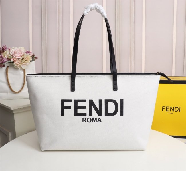 Fendi Womens Bag Totes ROMA SHOPPER Whatapp