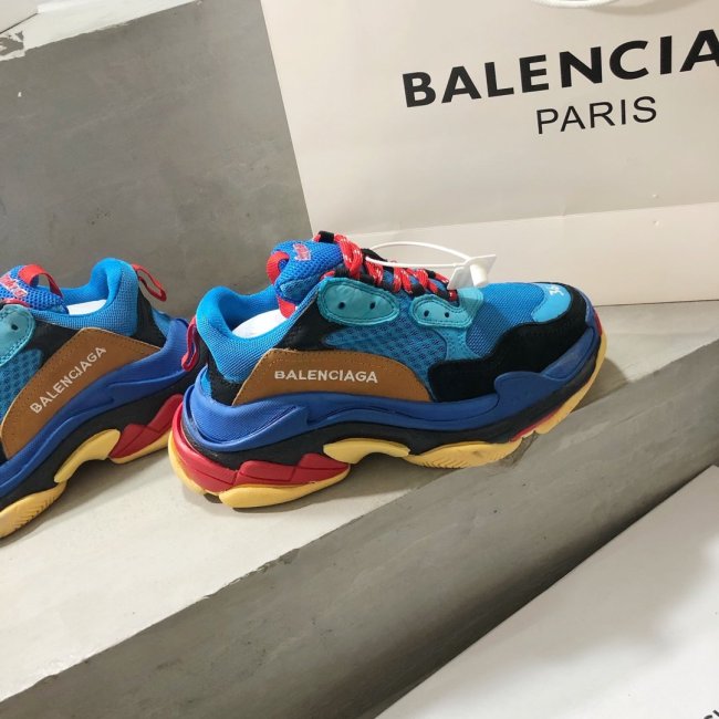 Balenciaga Mens Shoes Triple S Sneaker Whatapp