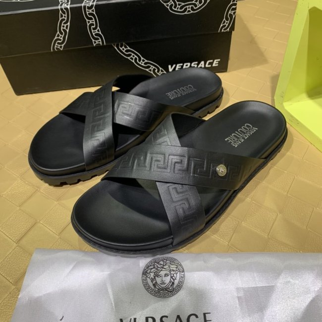 Versace Men Shoes Luxury Designer EMBOSSED GRECA SANDALS DSU7871-DVIGEC_D41E Whatapp