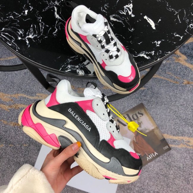 Balenciaga Mens Shoes Triple S Sneaker Whatapp